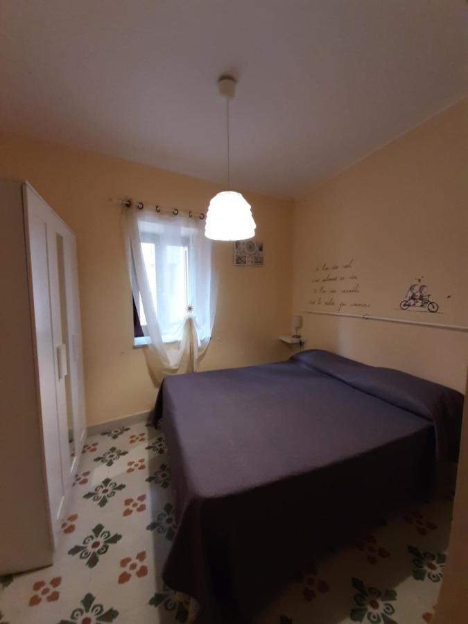Perla Marina Apartment Чефалу Екстериор снимка