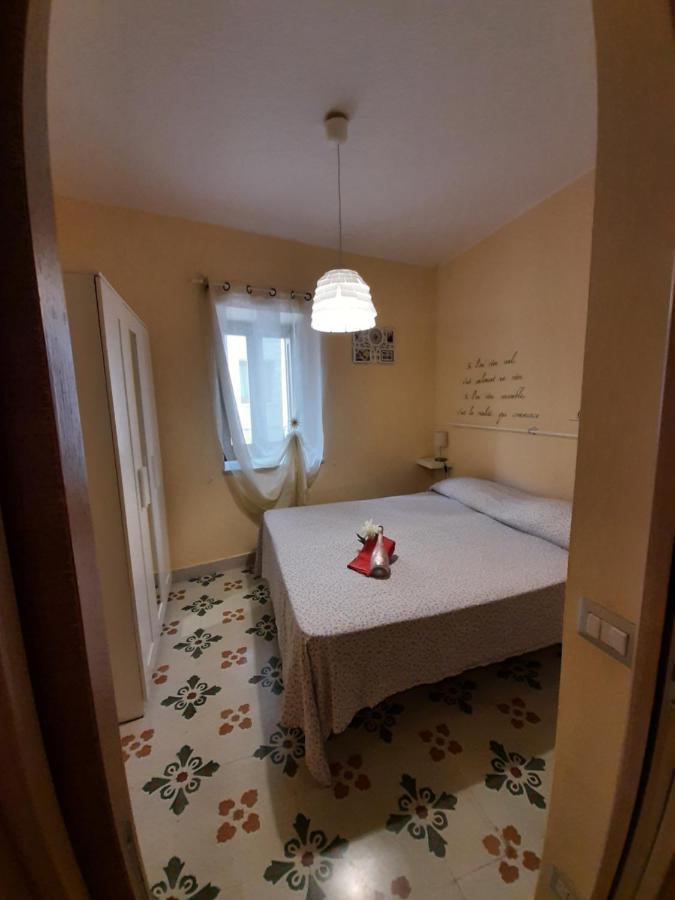 Perla Marina Apartment Чефалу Екстериор снимка