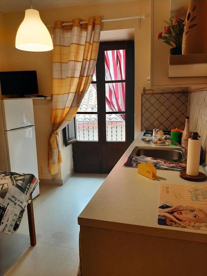 Perla Marina Apartment Чефалу Екстериор снимка