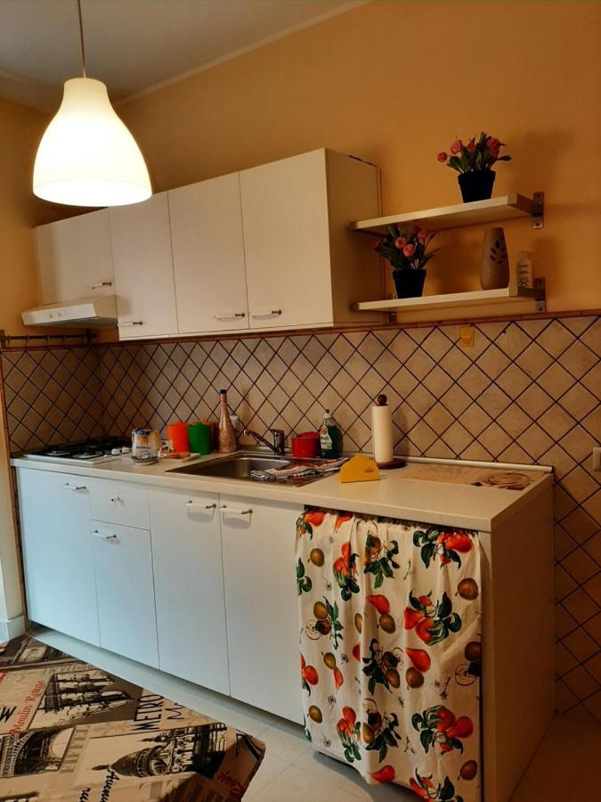 Perla Marina Apartment Чефалу Екстериор снимка
